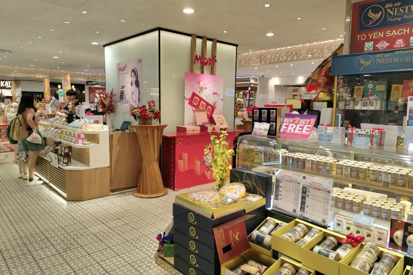 ホーチミンのお土産屋さんデパート「高島屋」