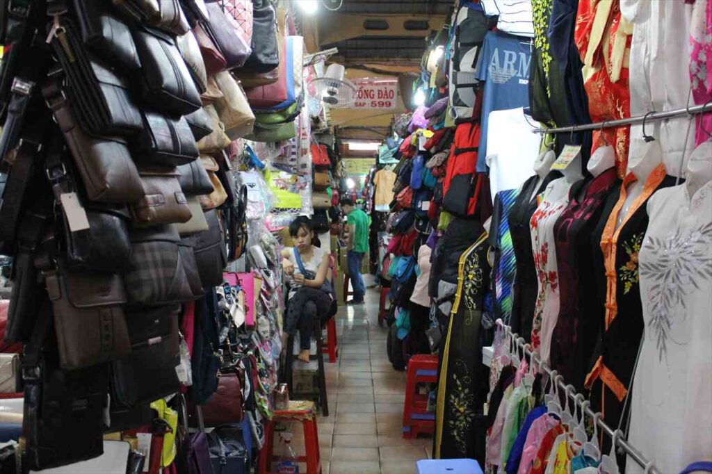 市場や露店のサンダルはなぜおすすめできない？