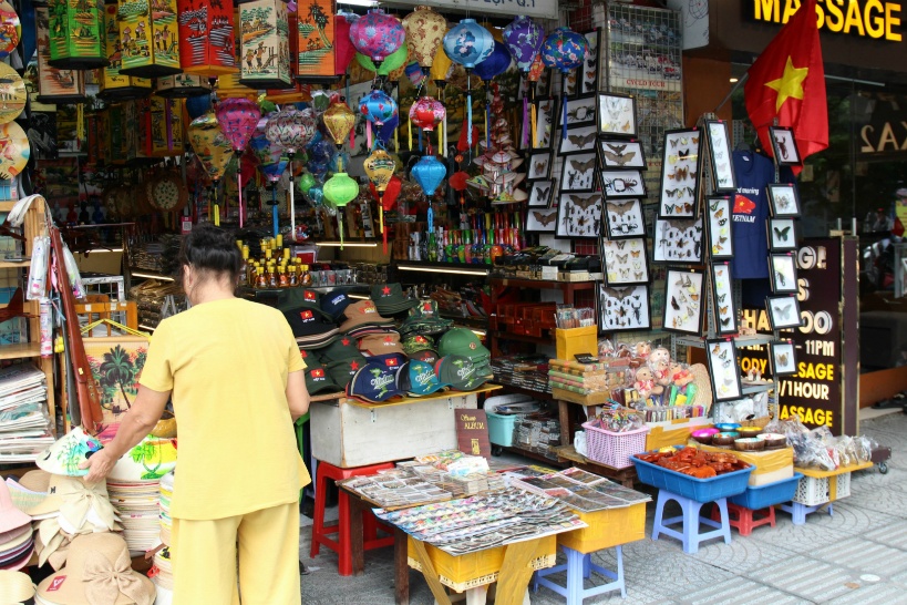 ホーチミン旅行者はベトナム土産の雑貨をどこで買う？